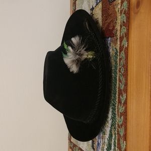Topper Genuine Suede Hand Blocked Hat with Rope Band and Feather Size 22
